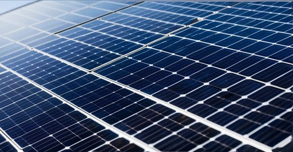 Panneau solaire photovoltaïque : énergie propre et économique
